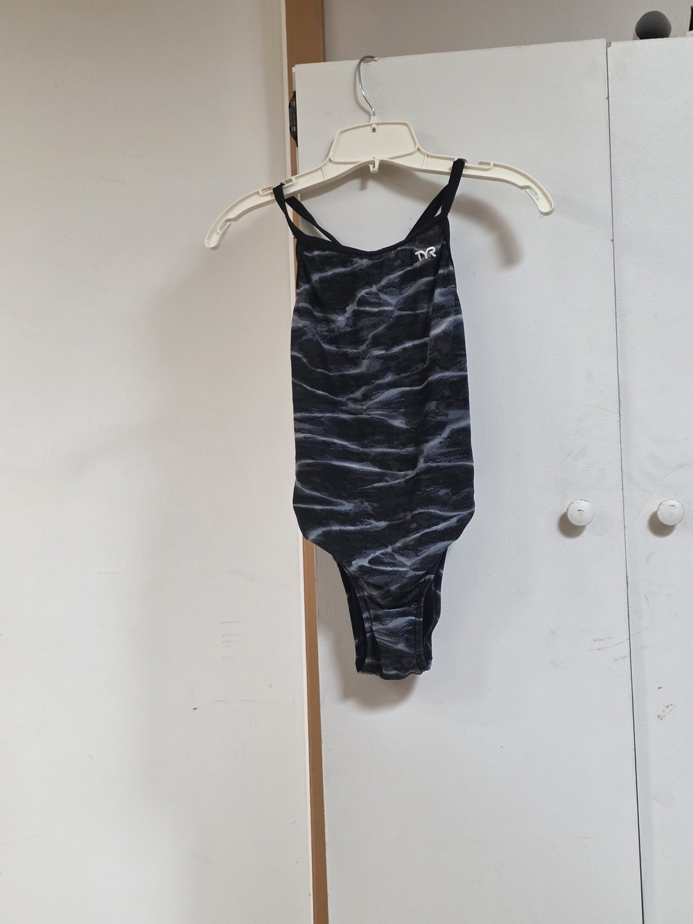 TYR Girls' Black Wave-Print One-Piece Swimsuit